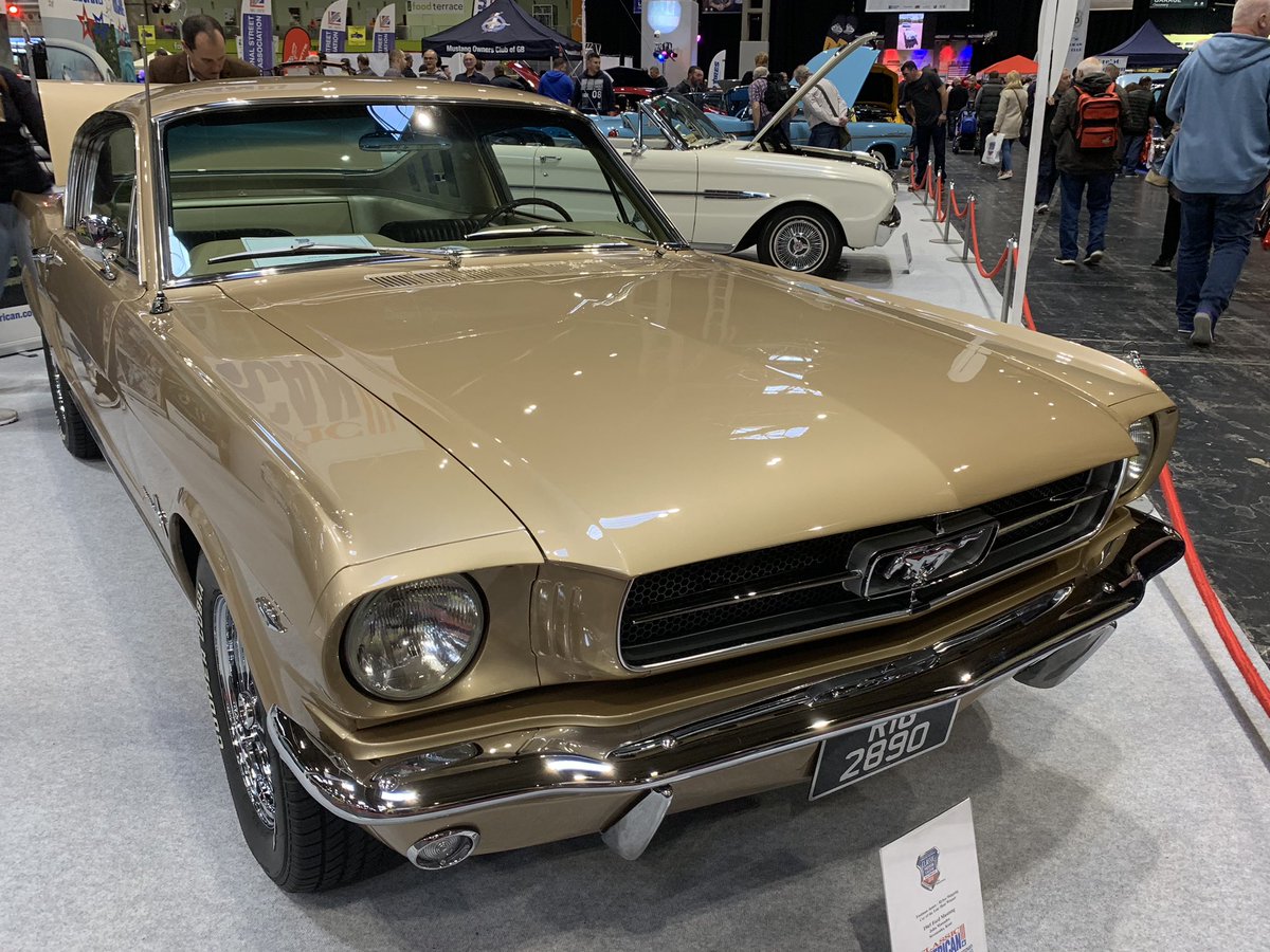 PST_Insurance's tweet photo. Some seriously nice Mustangs on show @ClassicMotorNEC #mustang #ford #mustanginsurance @MustangClubofGB https://t.co/xuhqPc5fju