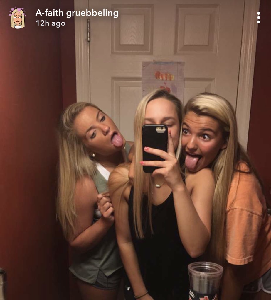 mandaa_134's tweet photo. Happy bday to this pretty girl❣️ hope it’s a good one:) I love you😚xoxox @ffgruebbeling https://t.co/gOFvACACST