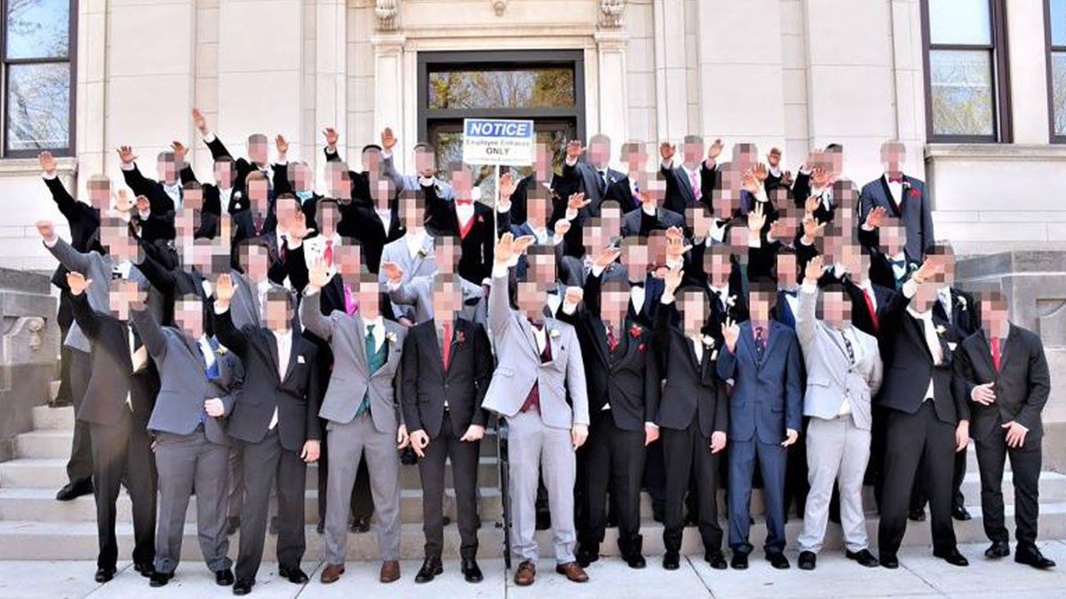 School district investigating photo of group of high school boys giving Nazi salute. bit.ly/2FjkpOD?utm_so… https://t.co/Lo0LECEMi8