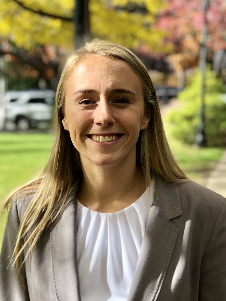 UofSAdmissions's tweet photo. Meet Sydney, class of 2019! She is a senior Operations Management major from Freehold, New Jersey. Over the summer, Sydney interned with Barnes & Noble and currently interns with the Scranton Small Business Development Center. #ScrantonStudents https://t.co/DwRGCAxZZu