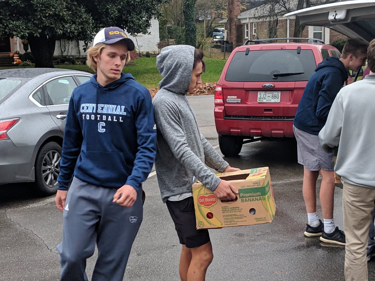 So thankful for <a href="/feedamerifirst/">Feed America First</a> partnership to provide turkeys and food boxes to families in FSSD. Thank you to the <a href="/wcsCHS/">CentennialHighSchool</a> <a href="/wcsCHSto/">Centennial Football</a> football team for volunteering to distribute today!