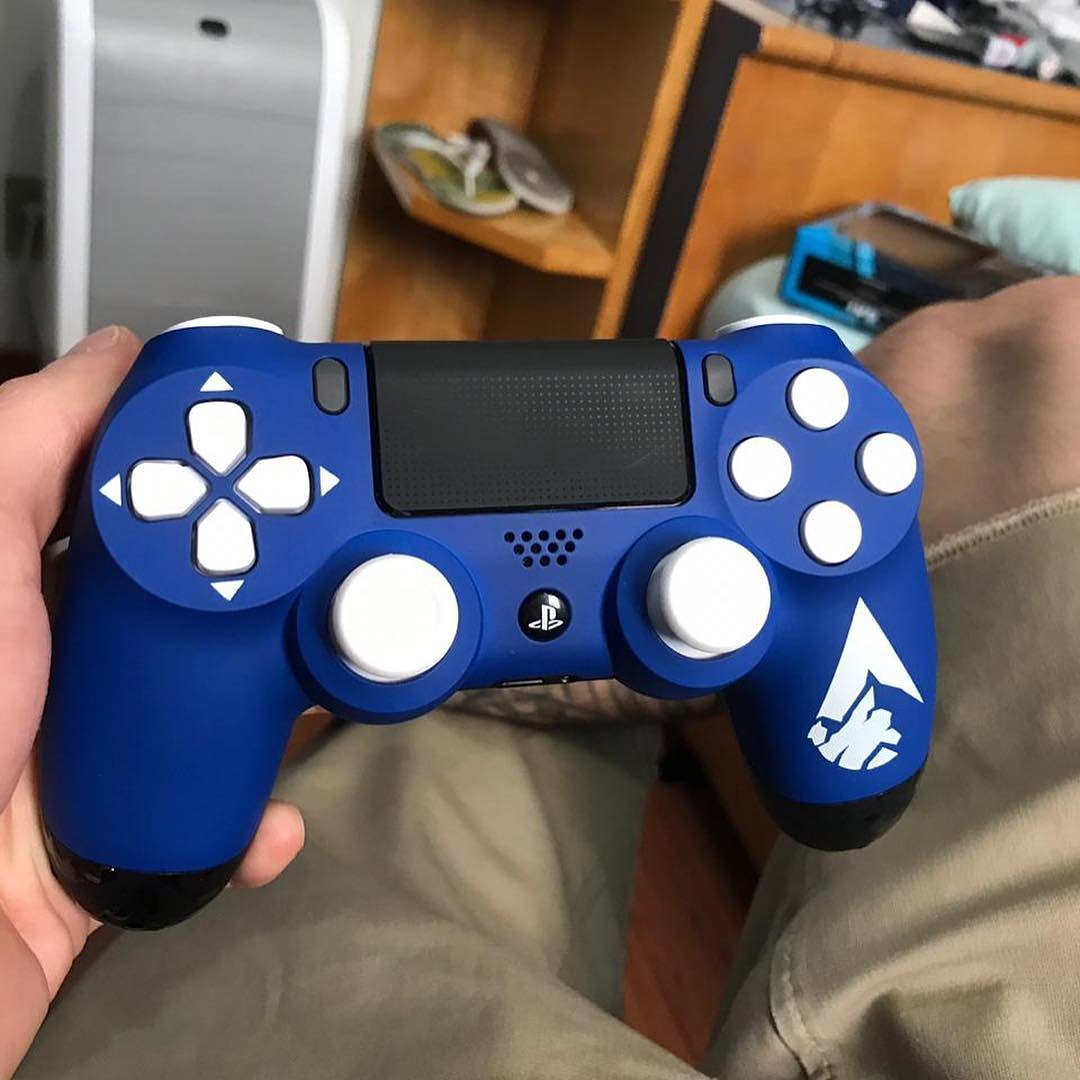 GG Controles (@ggcontroles) on Twitter photo Breve essa belezinha vai estar disponível para venda em nosso site.
Com uma belezinha dessa em mãos a explosão é certa on-line 💣💥
Os melhores jogadores BR usam GGControles.
De Gamers para Gamers💖
<a href="/AvalancheGG/">Avalanche GG</a> Breve essa belezinha vai estar disponível para venda em nosso site.
Com uma belezinha dessa em mãos a explosão é certa on-line 💣💥
Os melhores jogadores BR usam GGControles.
De Gamers para Gamers💖
<a href="/AvalancheGG/">Avalanche GG</a>