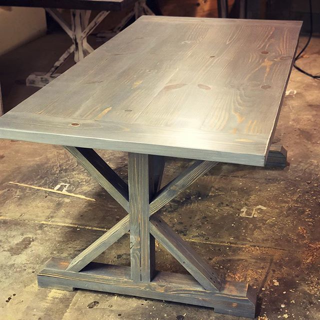 tmullins34's tweet photo. Finished just in time for thanksgiving. #handmade #woodwork https://t.co/Xv3BT2d4e2 https://t.co/fNuvU25qOQ