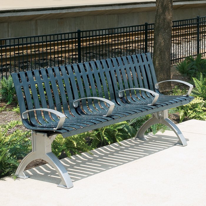 HomeStreetHomee's tweet photo. This may seem like a normal bench with arm rests added for comfort. However, this is a sadistic attempt to prevent homeless persons from sleeping on public benches resulting to them having to sleep literally on the street #WinterIsComing #NoMoreDeathsOnOurStreets https://t.co/KCnxYRlXSu