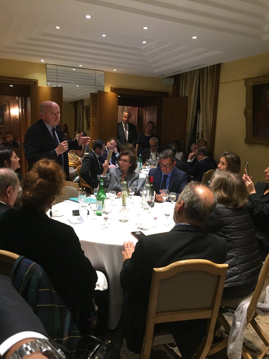 VBousardo's tweet photo. Remarquable discours du @Defenseurdroits au dîner du #RAJF - belle soirée très réussie ! #avocats #barreaudeparis https://t.co/V9vT6zMKSA
