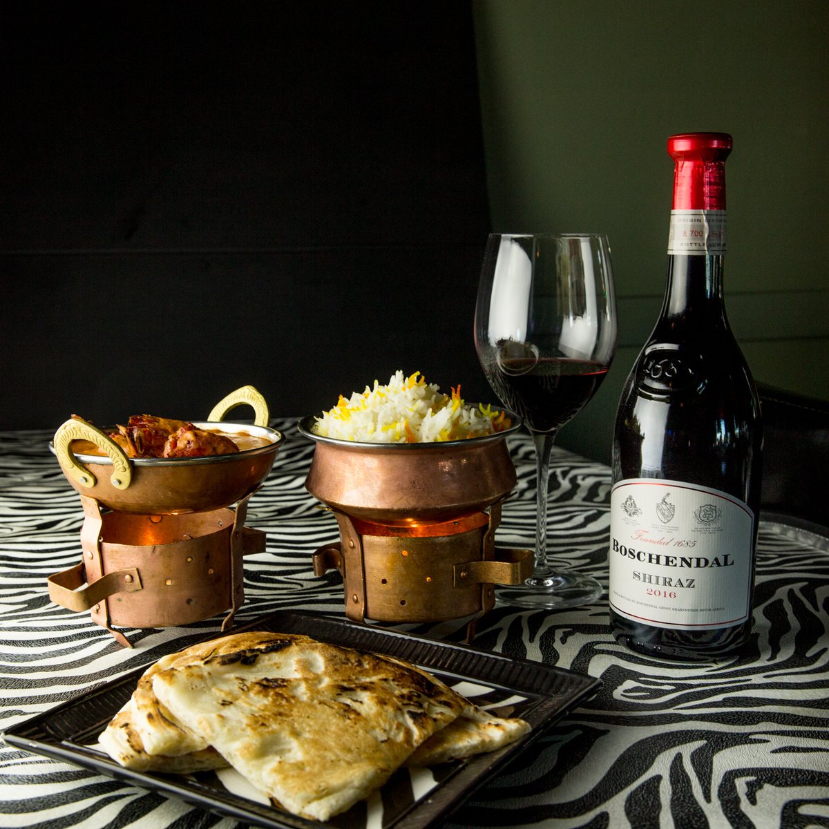 YYCProPhoto's tweet image. Meanwhile, at @SafariGrill ...