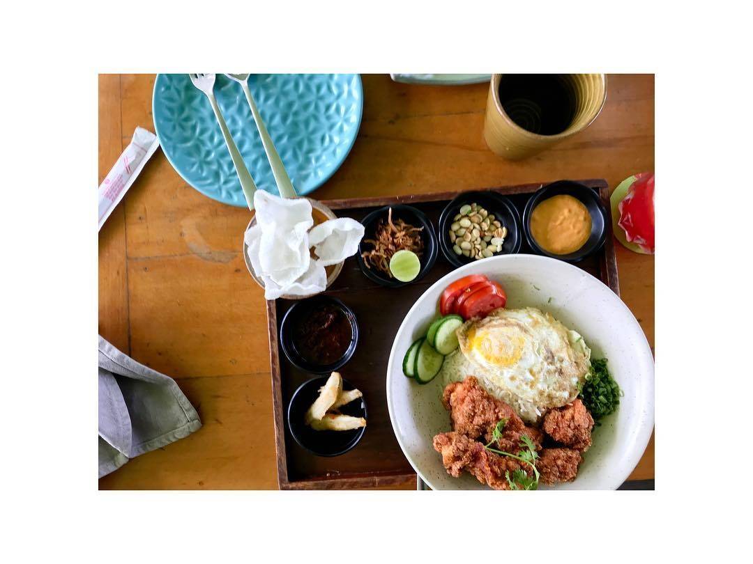 The week look delicious with meals like this, Kickstart the week with a irresistible indulgence at Fatty Bao.😋😍
• • 
#Repost <a href="/noodlediaries/">The Noodle Diaries</a>