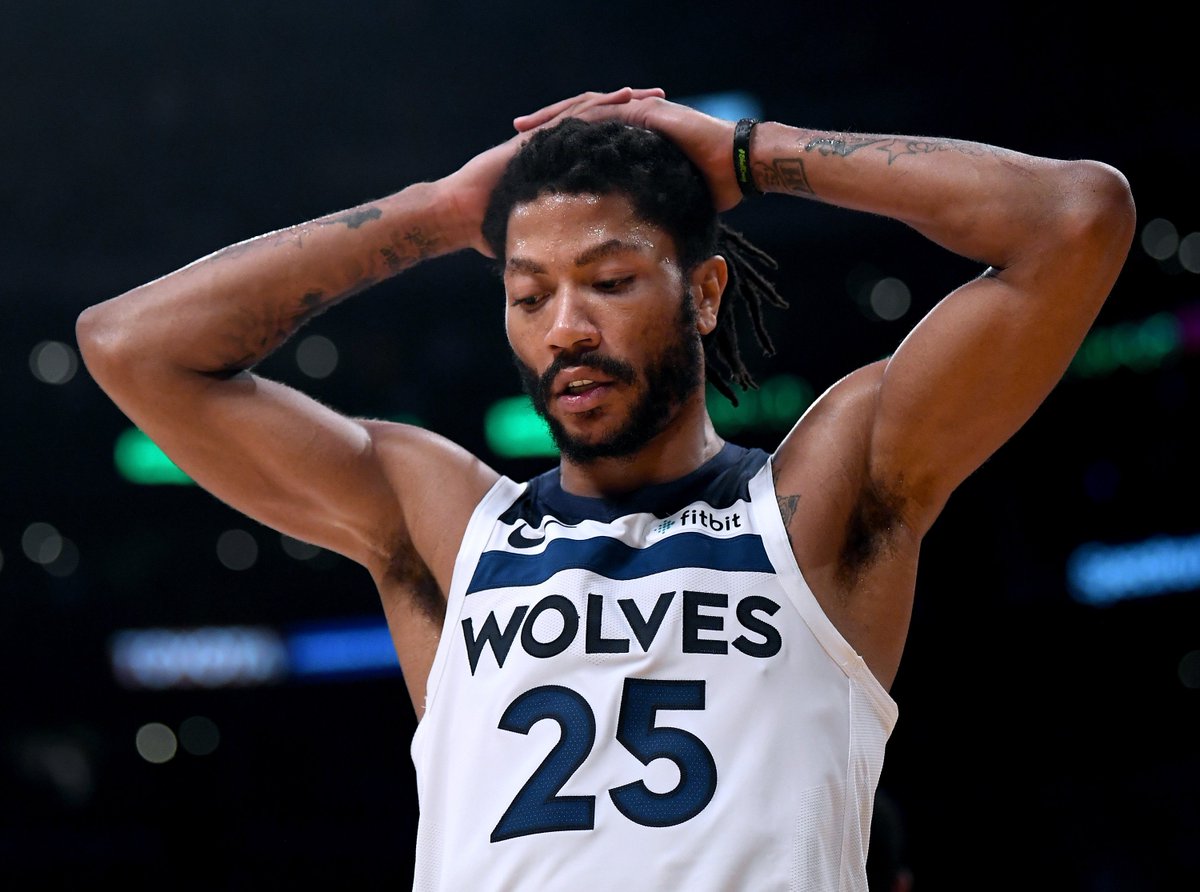 BleacherReport's tweet image. D-Rose was on the court for Paul George, Gordon Hayward and Caris LeVert&apos;s gruesome leg injuries: &quot;It kind of messes you up in a way.&quot;