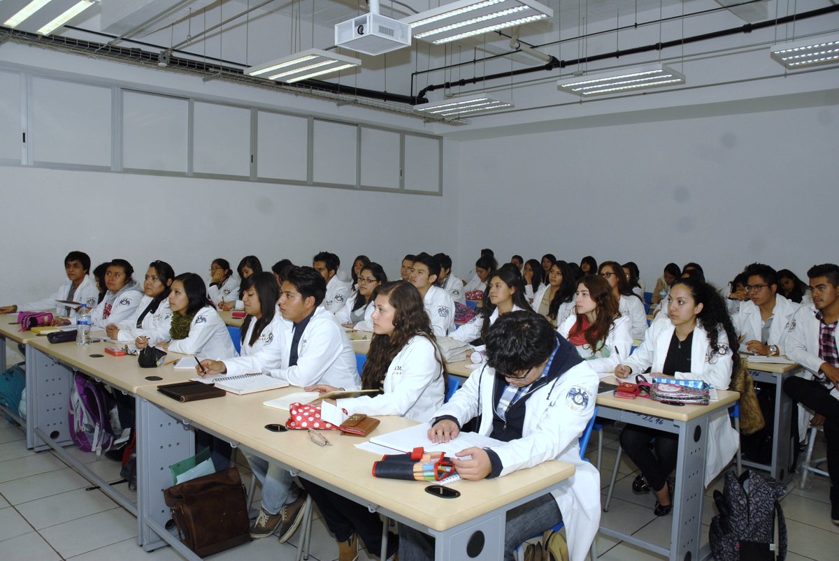 FacMedicinaUNAM's tweet photo. La Facultad de Medicina obtuvo por quinta ocasión la reacreditación de la licenciatura de Médico Cirujano que otorga el Consejo Mexicano para la Acreditación de la Educación Médica.  https://t.co/UZpOQQgUEM #OrgulloFacMed #SomosLíderes #SomosFacMed 🙌🏻 @UNAMGacetaDig https://t.co/9ZrCOYY5lF