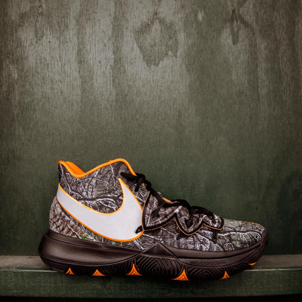 foot locker kyrie 6 taco