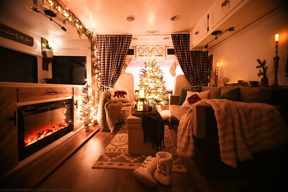 lake_rv's tweet photo. Start planning your December getaway! Relax by a fire or unwind in our indoor heated pool and hot tub. Makes a great Christmas gift for yourself or your loved ones! Call 252-745-9800. #NCcabins #moonlightlakervparkandcottages #wintergetaway #NewBernRV #camplife #Christmasvacation https://t.co/4hD7Md5jxy