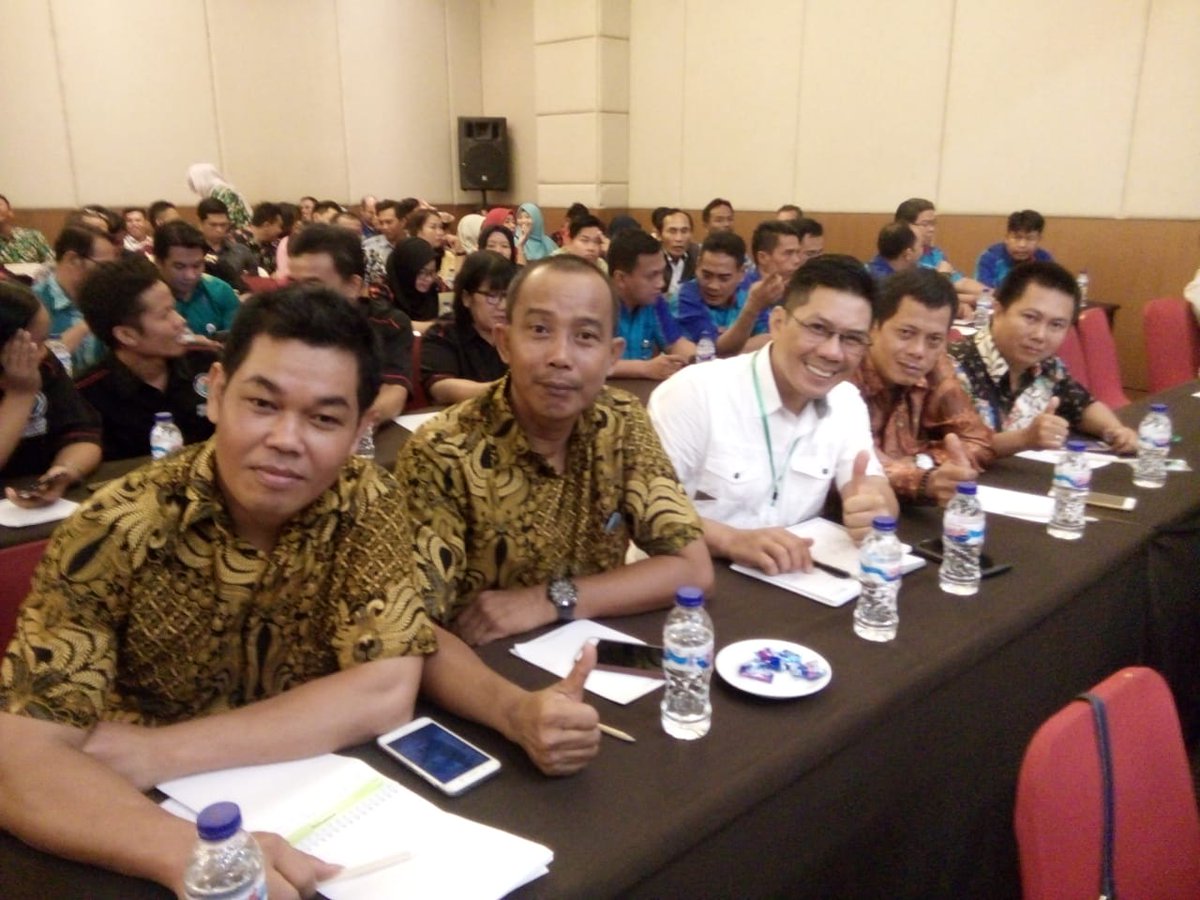 RayadiKarsa's tweet photo. Rapat Koordinasi Ke-2 P3MD Prov. Kalteng. "Evaluasi Penyaluran &amp; Penggunaan Dana Desa Thn 2018.Serta Rencana Aksi Dana Desa Thn 2019.  @EkoSandjojo @anwsanusi @taufikmadjid71 @fachrilabalado @P3MDKalteng @tppindonesia https://t.co/kXshdwV5r5