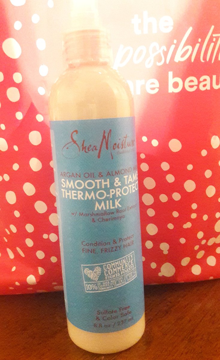1FaceByGrace's tweet photo. "Was" excited today abt purchasing @SheaMoisture Smooth&amp;Tame, but I'm confused🤔 Why is the tube inside of the product so narrow knowing the product is so thick?! How do I use it w/o removing the top? I can't. I tested the pump. Water 🌊 pumps thru just fine. Yup, sure does. 🤷🏽‍♀️ https://t.co/g0dxgl4riH