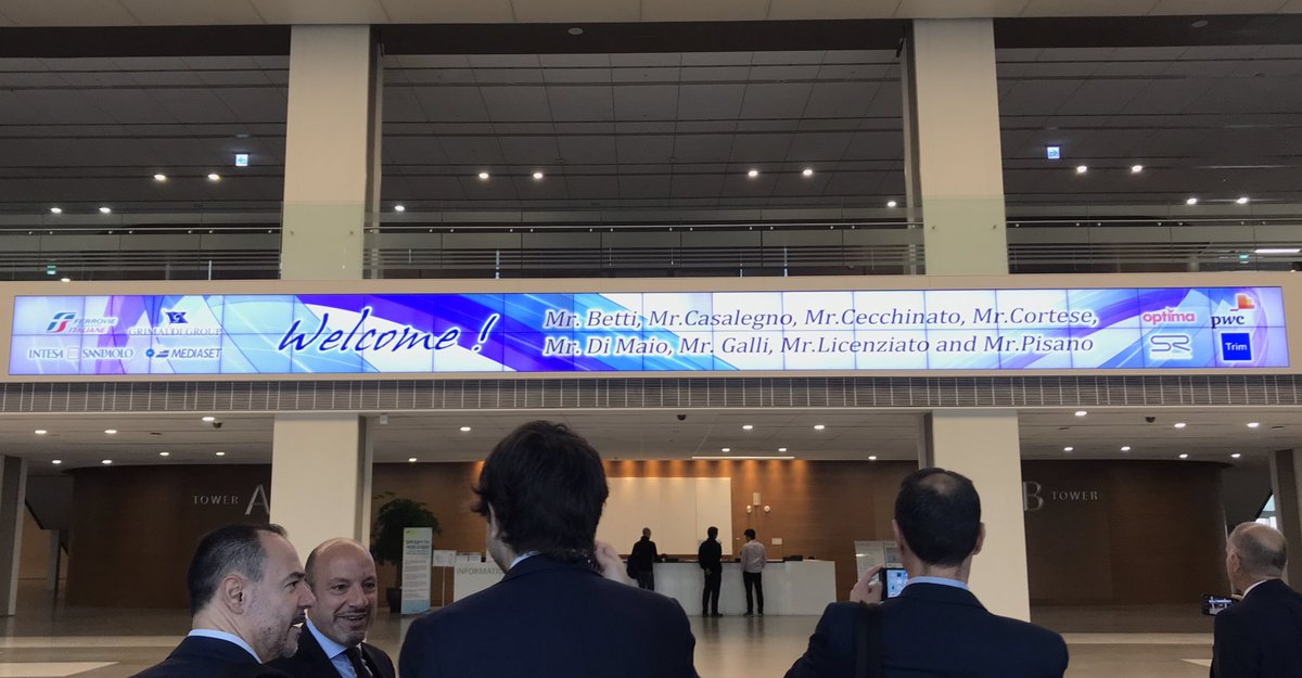 stefanocornwall's tweet image. A very warm welcome from @Samsung #digital #city to @fsnews_it #fsinnova and many other Italian corporates delegates. Now discovering the present and future of technology