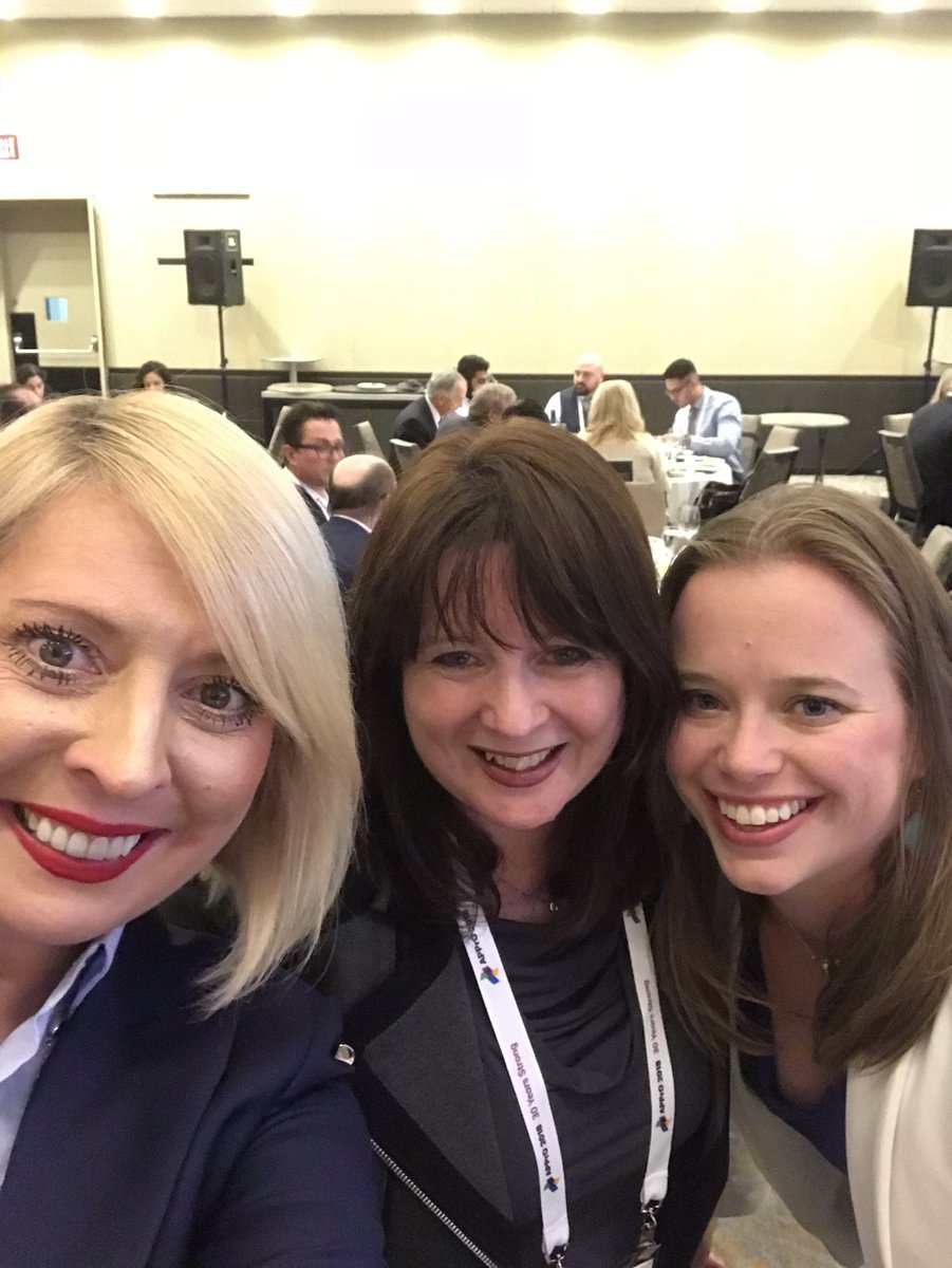 WiRE_Canada's tweet photo. @APPrOntario @electricityHR @studentenergy Celebrating @Meredith_Adler the WiRE Woman of the Year Award! #appro2018 #energy #leadership https://t.co/I22ZA9z3ZL