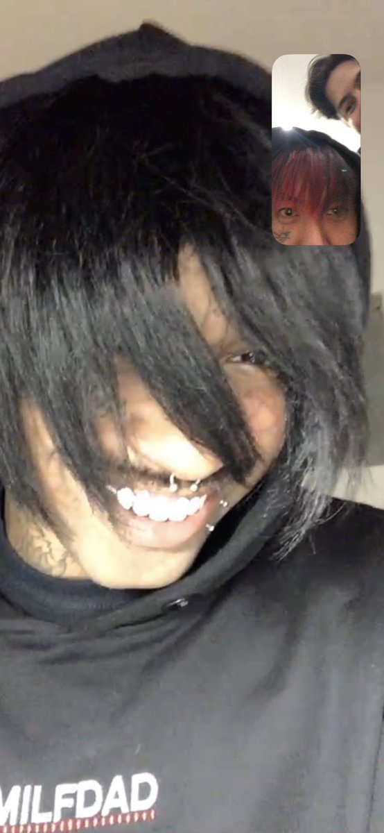 𝐂𝐨𝐥𝐝𝐲 On Twitter Random White Dude Just Face Timed Me Lmao