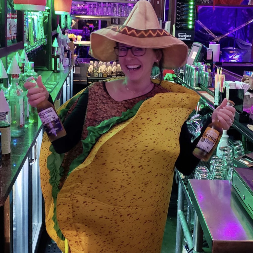 DooleysRosevl's tweet photo. Tuesdays! $2/$2.50 Tacos | $2.50 Corona | $5 Lunazual Margarita | $7.50 Coronarita | Half off Pizza’s #Margarita #lunazul #Tequila #Corona #Coronarita #Specials #Beer #halfoffpizza #DooleysRoseville #TuesdayThoughts #TacoTuesday 🍕🌮 https://t.co/clNSey4VYL