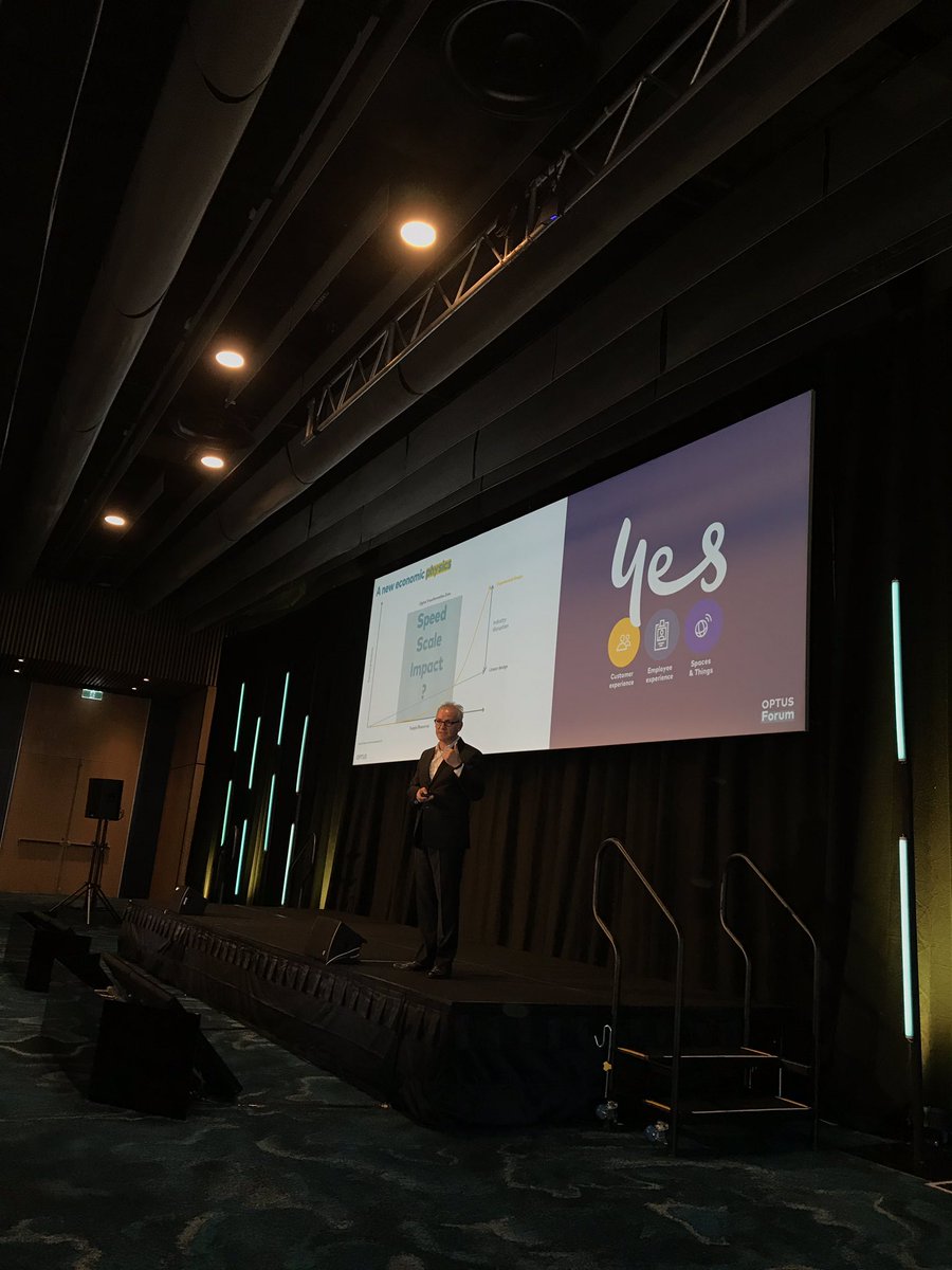 jeffponti66's tweet photo. Fascinating insight by Rocky Scopelliti on exponential design for scaling at marginal costs versus linear design. @optusbusiness #optusyesforum https://t.co/zb3HFRsG50