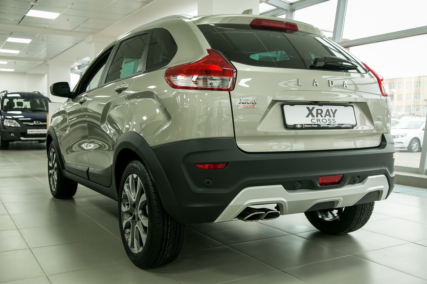 Lada XRAY Cross серебристый