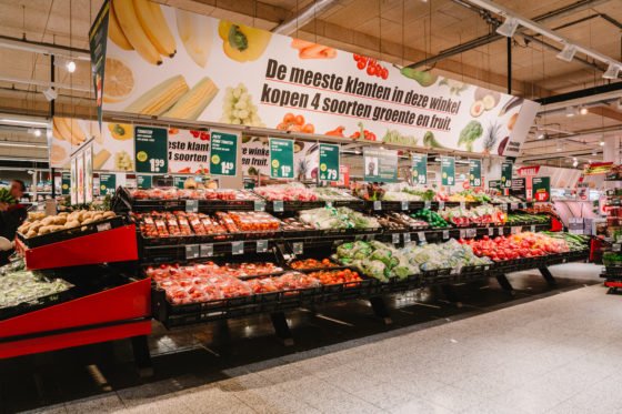 Samen met <a href="/dirkvandenbroek/">Dirk van den Broek</a> hebben we afgelopen maand een uniek veldexperiment opgezet: verleid de consument op de winkelvloer om meer groenten en fruit te kopen <a href="/FoodCabinet/">Food Cabinet</a> <a href="/VUamsterdam/">Vrije Universiteit Amsterdam (inactief)</a> <a href="/jaapseidell/">jacob seidell</a> 

Benieuwd hoe dit eruit zag? vimeo.com/299861605/dc9e… 

nagf.nl/Nieuws/Nieuwsa…