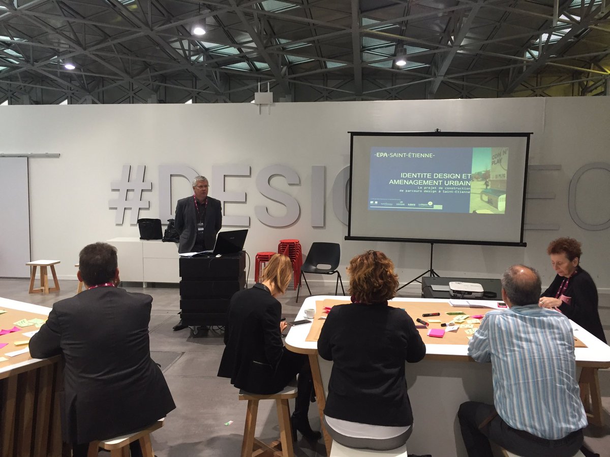 BenCAB's tweet photo. On écoute les conférenciers pour comprendre les écosystèmes et dessiner les constellations durant le colloque organisé par la @lacitedudesign
#EJC18 https://t.co/AeCvAWP9rF