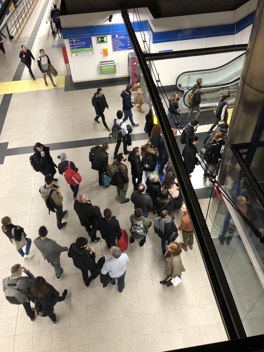 Al SIMO Educación 2018 Y compartiendo mi resfriado con todo Madrid. Infectar y ser infectado, es la cuestión! #SIMOEDU2018 <a href="/SIMOEDU_/">SIMO EDUCACIÓN</a>