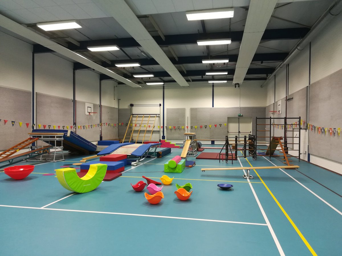 Vandaag is er weer Ouder&amp;Kindgym. Zodra je peuter kan lopen is het van harte welkom. Heerlijk klimmen en klauteren, samen spelen #leren #kijken #samen #ontdekken #bewegen <a href="/gymnastiekunie/">KNGU</a> #vanbabytotkleuter #usquert gav-unitas.nl