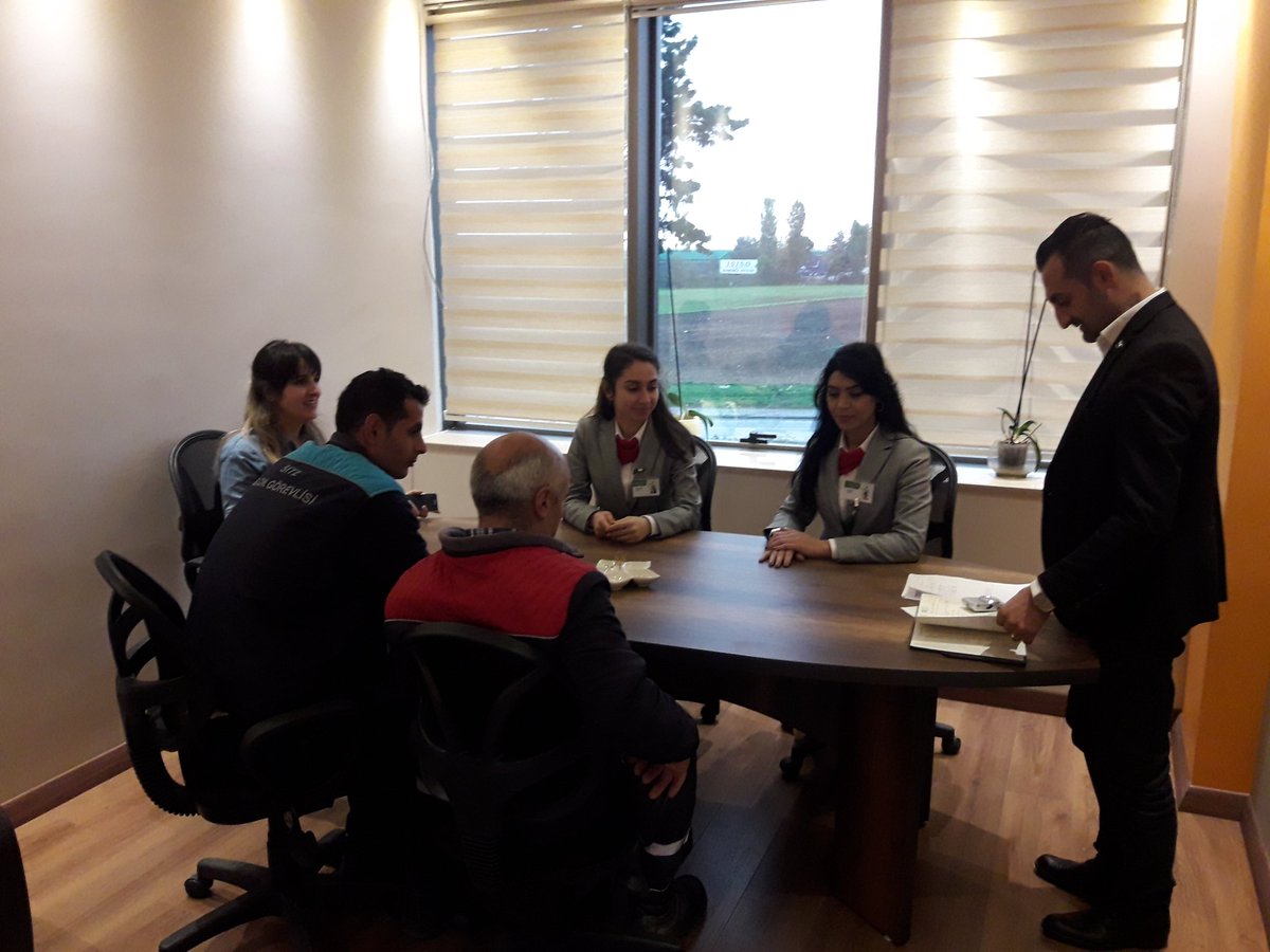 Personellerimizle Kurumsal davranış, müşteri memnuniyeti ve şikayetlerin değerlendirilmesi hususunda bilgilendirme toplantısı yapıldı.
<a href="/EmlakYonetim/">Emlak Yönetim A.Ş.</a> <a href="/HasanDurhat/">Hasan Durhat</a> @Emlakisletmeler <a href="/AlicanOzpolat/">Alican Özpolat</a>