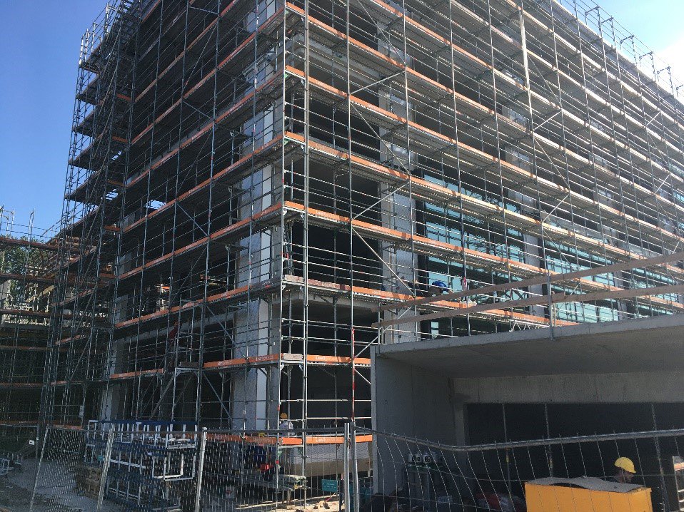 SIGA_swiss's tweet photo. The R2 & R4 Towers in northern Zurich (CH) will open at the end of 2019. The project featured unique details which required custom-ordered #Wigluv 1.35mm #tape. Our trainers were on site this week to support the team with its application. #constructionwork #minergie https://t.co/KmZDX9P9YC