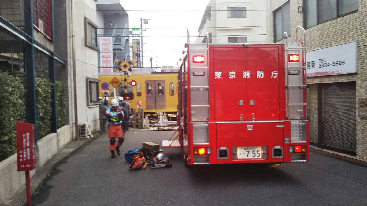 西武新宿線の井荻駅付近で人身事故の画像
