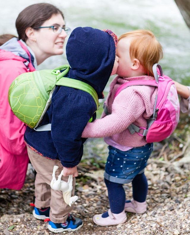 LittleLifeUK's tweet image. A kiss or a whisper? You decide! .
.
.
.#turtlebag #animalbags #pinkrucksack #childrensbackpacks #kidsofinsta #familyfun #familyoutdoors #outdoorsyfamily ift.tt/2DgBu9c