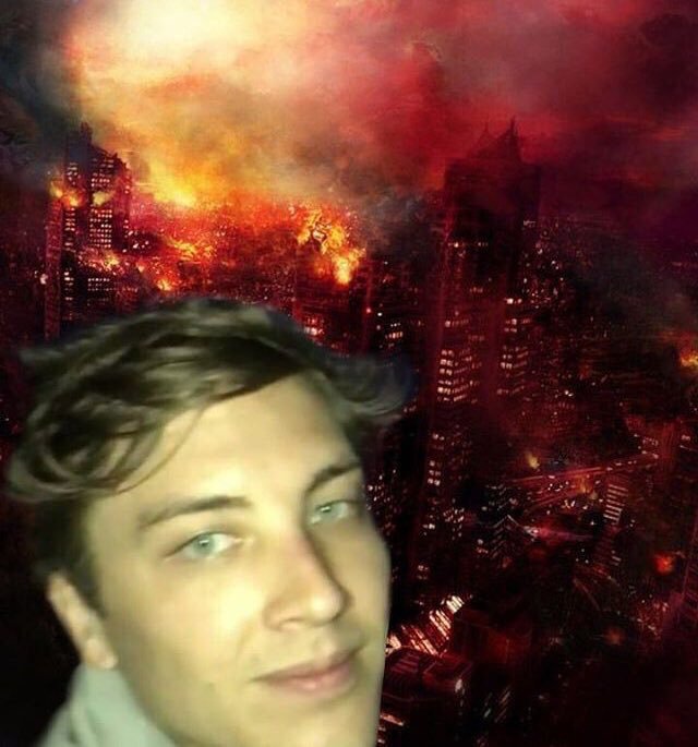 Hey guys just ended the world! xoxo

posting from my new apocalypse laptop