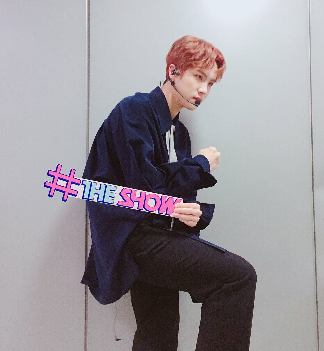 김보싶 (김동한 보고싶어 라는 뜻)
김동한하다 (세상에서 제일 행복하다는 뜻)
김더행 (김동한과 함께라 더쇼 행복하다는 뜻)
동더불 (동한이가 더쇼 이름 불러주면 좋겠다는 뜻)
결동쇼 (결국 동한이랑 함께하는 지금 더쇼는 행복하다는 뜻) 
#김동한 #내_이름을_불러줘 #THESHOW <a href="/KDH_official/">김동한(KIMDONGHAN)</a>