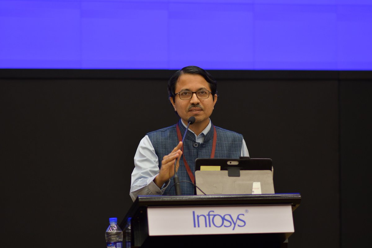 #InfosysPrize 2018 laureate Navakanta Bhat exhorts us to do more – “The electronics market globally is 3 trillion today- equivalent to India’s GDP. But India’s contribution to it is just about 40 billion – a fraction. We need to fix it.” #InfosysPrizeat10