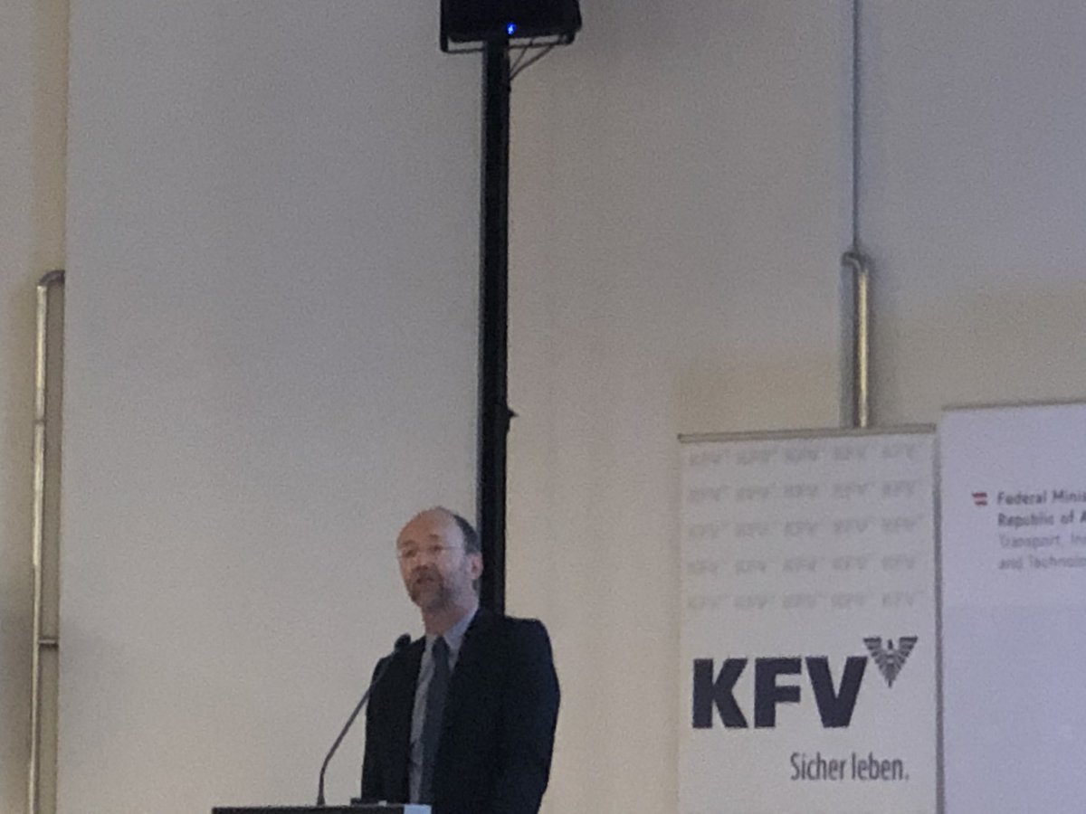 alextowardszero's tweet image. The new @Transport_EU Deputy Director Matthew Baldwin calls on new road safety targets for deaths and serious injuries past 2020 as “road safety needs to catch up with the rest of the transport safety world” #roadsafety2020