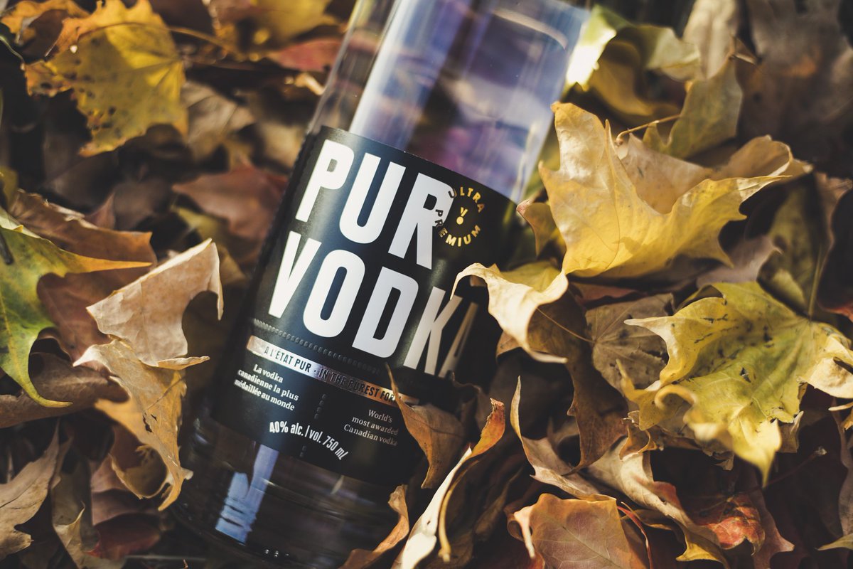 Quand Pur Vodka s'agence simplement trop bien avec les couleurs d'automne 🍂🍁
#Cheers #PurVodka #Autumn
.
.
.
When Pur Vodka fits perfectly with autumn colors 🍂🍁