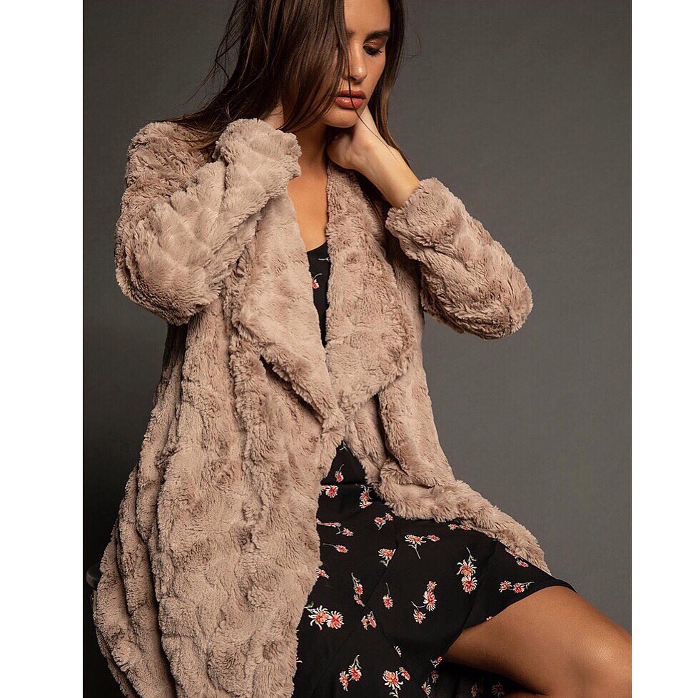 RhodesStyle's tweet photo. Need to keep warm and cozy for #CMAWeek or a #holidayparty? Throw our #chic, ultra #luxe #fauxfurcoat over your shoulders! Size S, M & L. $135 #wearwitheverything #daytoevening #wardrobestylist #cmaawards #nashvilleshopping #nashvilleboutique #StaceyRhodesBoutique #SRBstyle https://t.co/gOMaIvNFPa