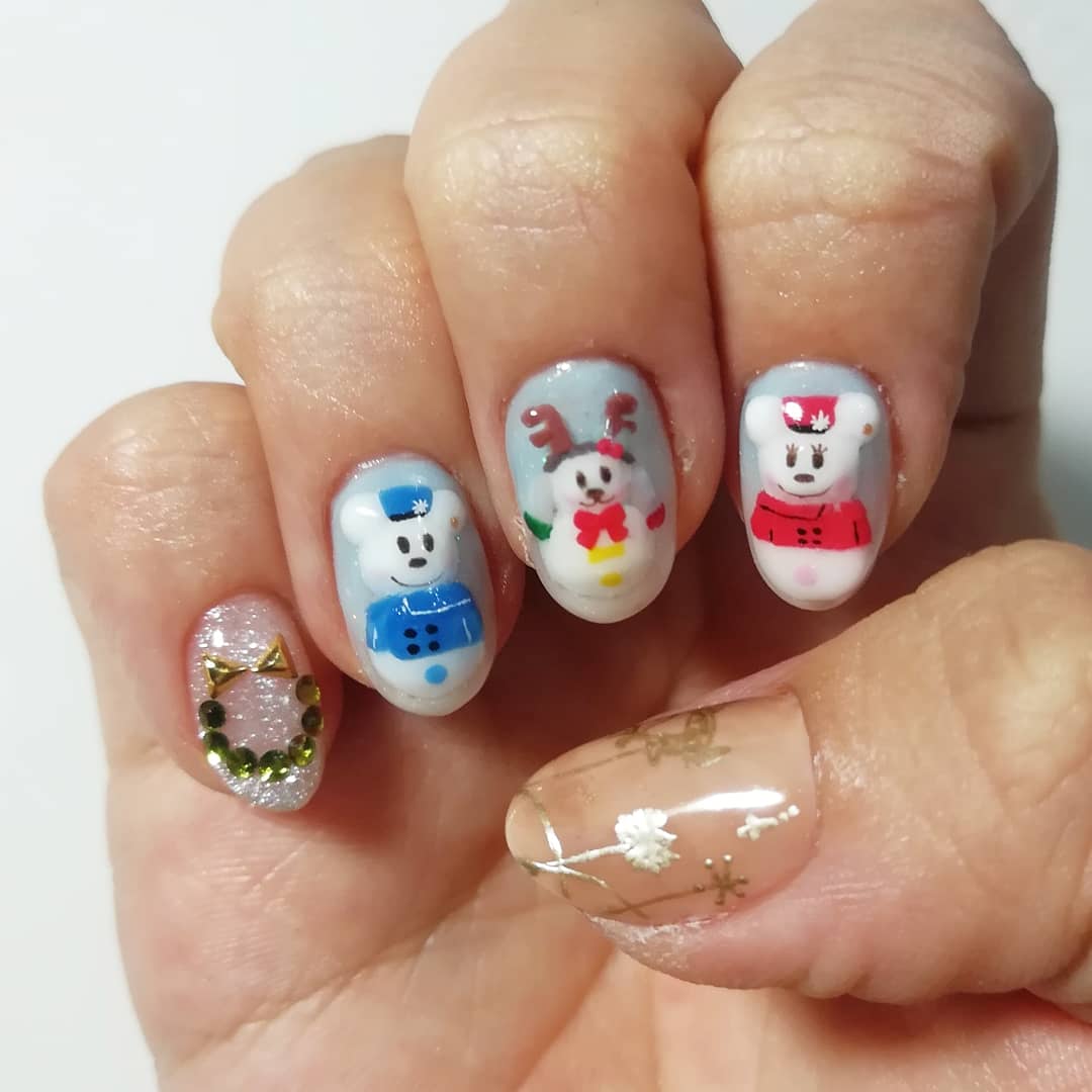 Hisae Nail Twitterissa ディズニークリスマスネイル完成 スノースノーの雪だるまミッキーに今年からプルートが加わったらしい 可愛い これだけやってディズニー行かないけど 笑 ネイル 痛ネイル キャラ ネイル ネイルアート ディズニーネイル クリスマス