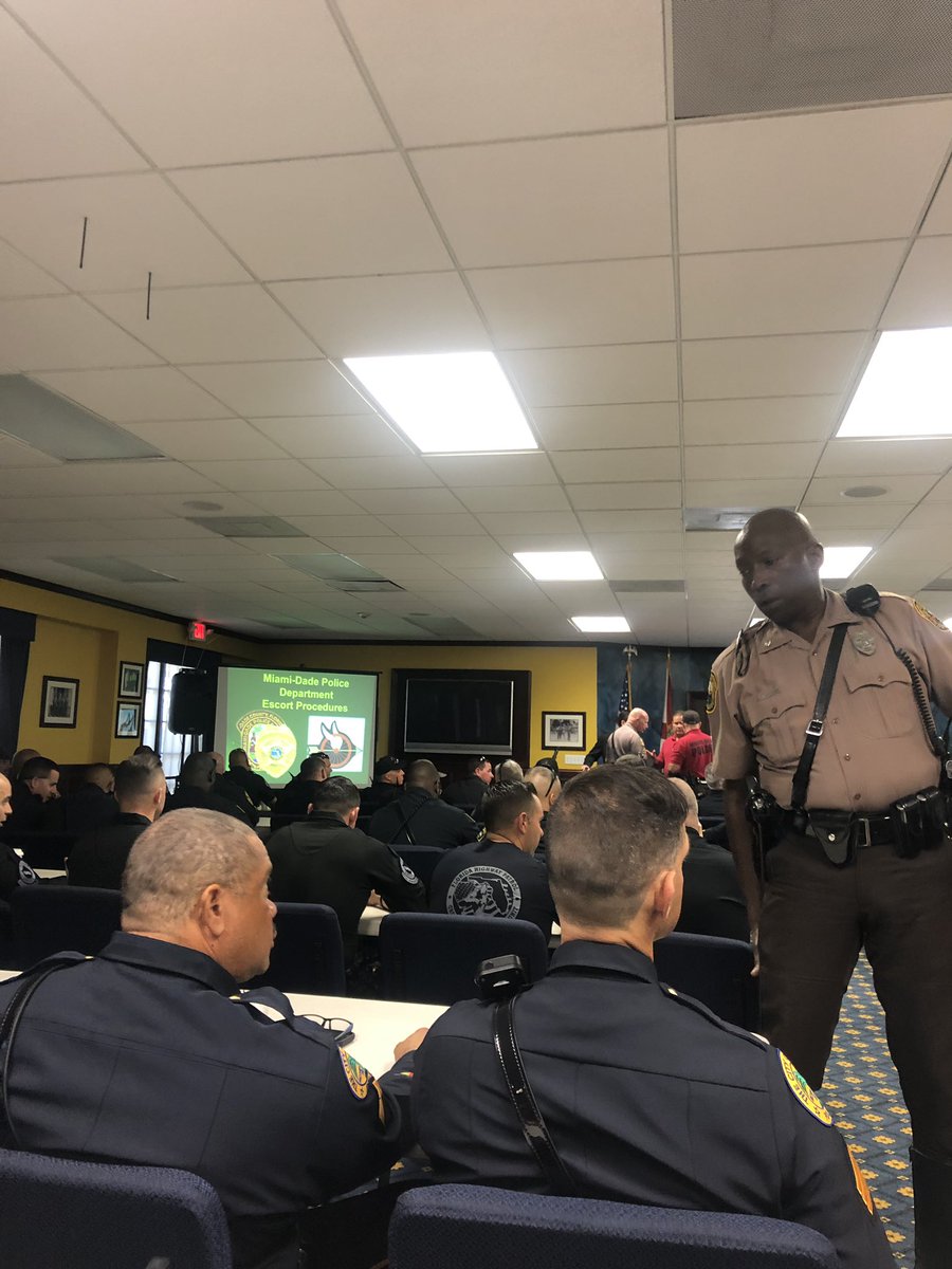 motorwarrior's tweet photo. Multi agency Police Motorcycle Escort training, a key element of our agency being able to escort as a service to dignitaries and the community #policemotorunit @CityofHomestead #police #homestead #multiagencymotors #ILoveMyJob #HarleyDavidson https://t.co/qHdXWHWLi0
