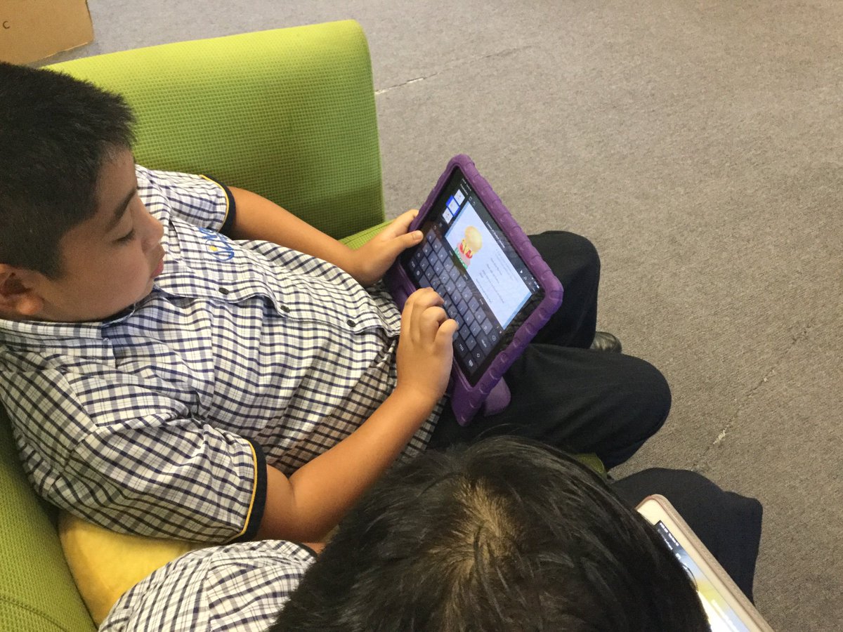 VISSDigitalTech's tweet image. Our primary students are learning how important sequencing clear instructions is when writing algorithms for computers. Before block coding with dragons on @gotynker, they wrote algorithms on how to make their own signature sandwiches with keynote. #getstartedwithcode2 @VISS_UAE