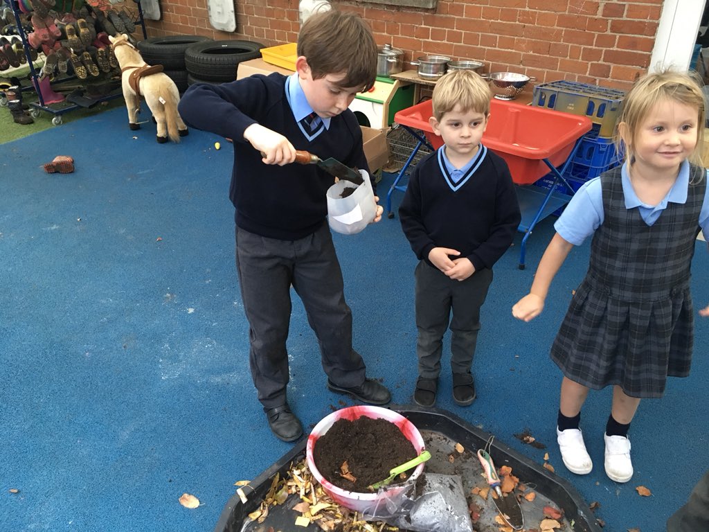 DameBradburys's tweet photo. Yr 3 became teachers this afternoon, showing Reception how to make sustainable compost using natural materials @SPFSchools #brownlayer #greenlayer https://t.co/YJyNuLOIsH