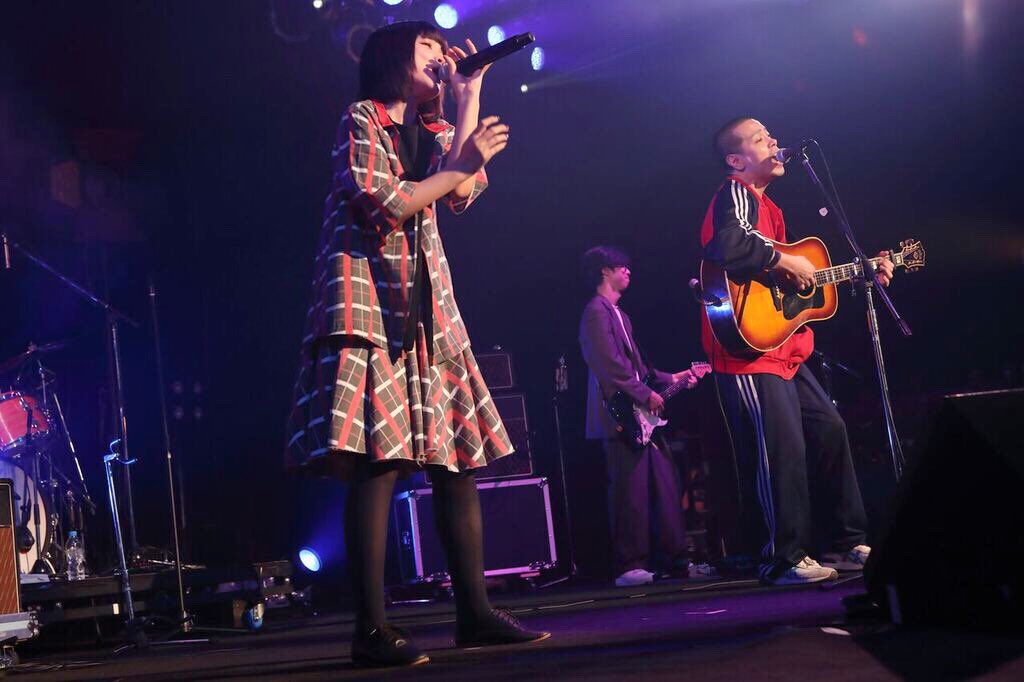 Chittiii_BiSH's tweet photo. GOD SAVE THE わーるど、
名古屋アンコール。
夜王子の月の姫を
銀杏BOYZの皆さんと
コラボしました。
一緒にやりましょうって
言ってくれた時ほんとに
嬉しかったです。
大切な曲を大好きな人達と
歌えたことを誇りに思います
絶対に忘れられない日。 https://t.co/gEIvB6V2Do