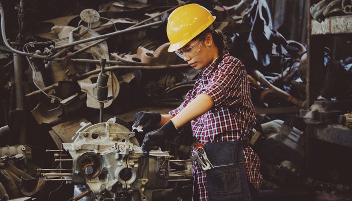 FMJOBFINDER's tweet photo. Employers experience ‘supply shock’ as migrant labour trends go into reverse gear

- The tightening labour market is driving an increase in wages for key staff and new starters but pay rises are stuck in the middle lane for most workers.

Read it here: https://t.co/k89kQW6Jch https://t.co/pIcCJ0mkbO