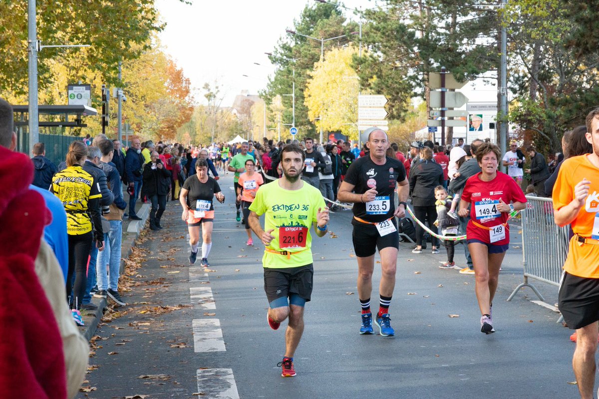 GilAverous's tweet photo. 🏃🏻 C’était dimanche, une nouvelle édition de l’#Ekiden de @Chateauroux36 avec une équipe d’Olsztyn, notre ville jumelle de Pologne. Bravo et merci aux participants, aux organisateurs, aux bénévoles et aux partenaires. 👏🏼👏🏼 https://t.co/TlmPxi4OE6