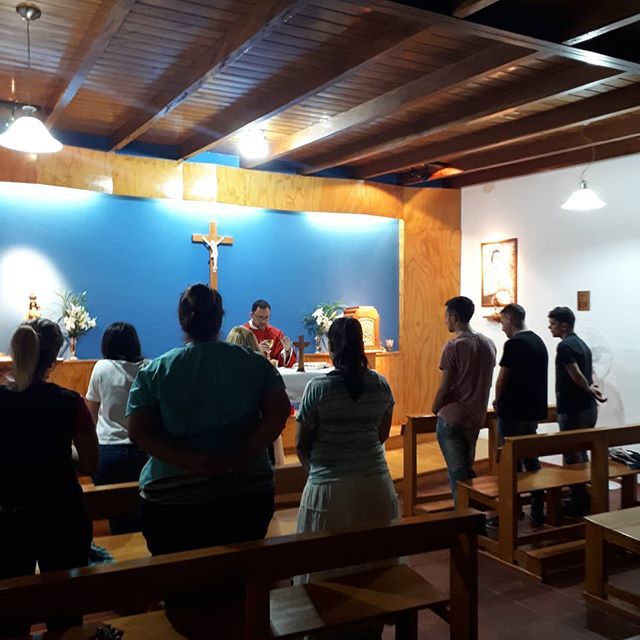 JacRosario's tweet photo. Con misa compartida arrancamos el nuevo trienio. 
Comi JAC 2018 - 2021.
María del Rosario estamos bajo tu amparo. https://t.co/KKkJBJRXTk https://t.co/hQNKpeMtm2