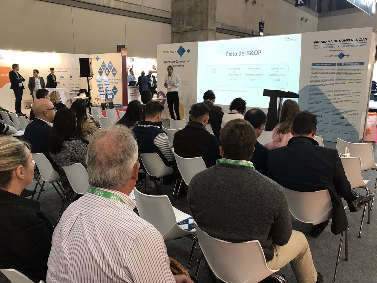 EdtGoris's tweet photo. Victor Felipe ponente en el Punto de encuentro del conocimiento de Slimstock: Como implantar S&amp;OP con éxito. @vfelipelog @MeetLogistics @Slimstock https://t.co/1Fk92XOA3K