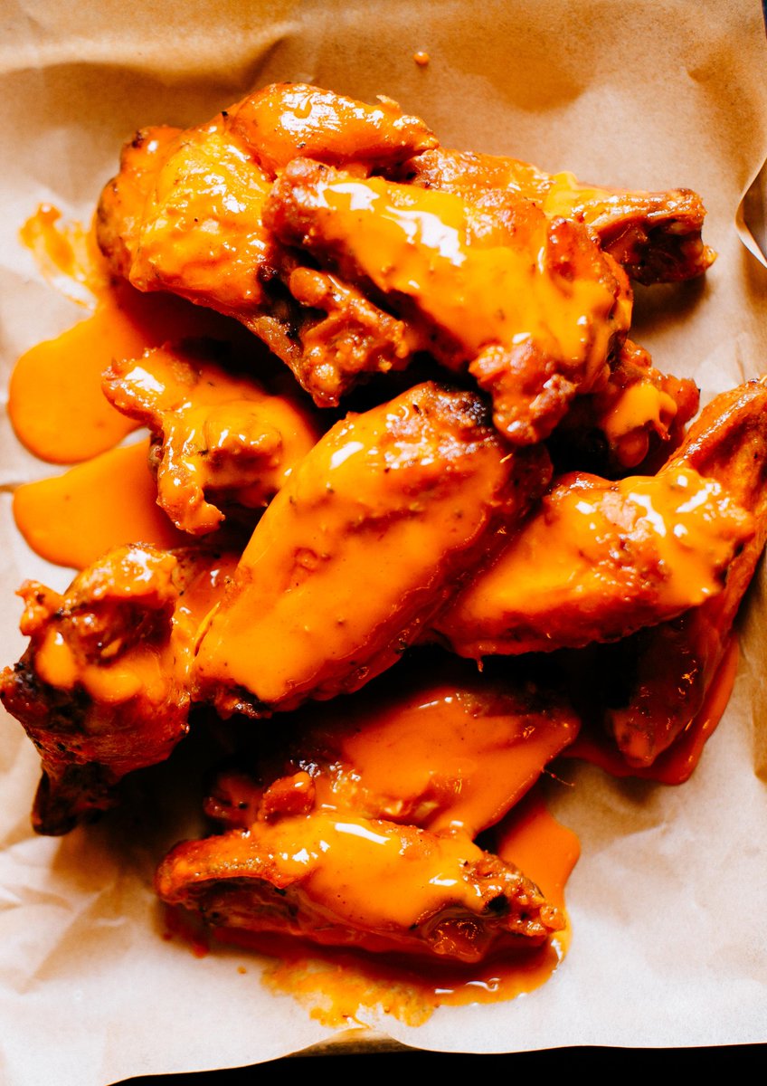 BigEasyLondon's tweet photo. Enter our #wingeating contest this #Thanksgiving to be in with a chance of winning a whole year's worth of @sierranevadauk beer. There are still a few spaces left at #Chelsea, #CoventGarden &amp; #CanaryWharf. 6.30pm on 22nd November. Just email wingeating@bigeasy.co.uk to enter 🙌 https://t.co/hw4a9dKv03