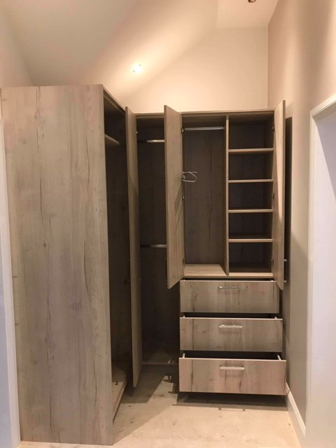 Dressing room wardrobes made in our workshop. 
Halifax oak edged mfc, antaro drawer boxes, furnipart chrome handles. Pill out shoe storage & internal pull out tie rail.