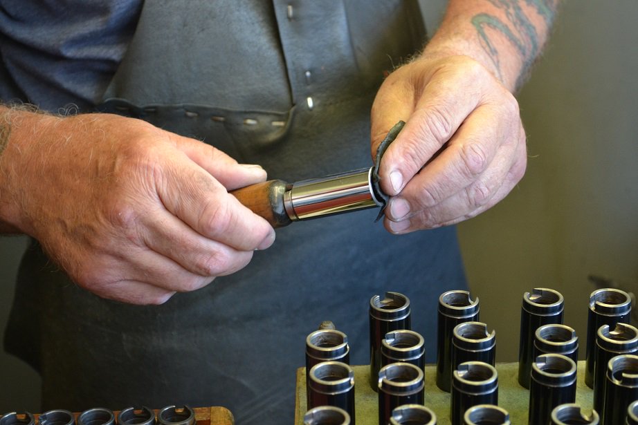 Hand polished and checked #tonearm columns. SME #turntables and tonearms are made up of many components, all of which are hand finished to the highest level possible. You might think that we are obsessed with quality and we would certainly agree. #madeingreatbritain #vinyl #hifi