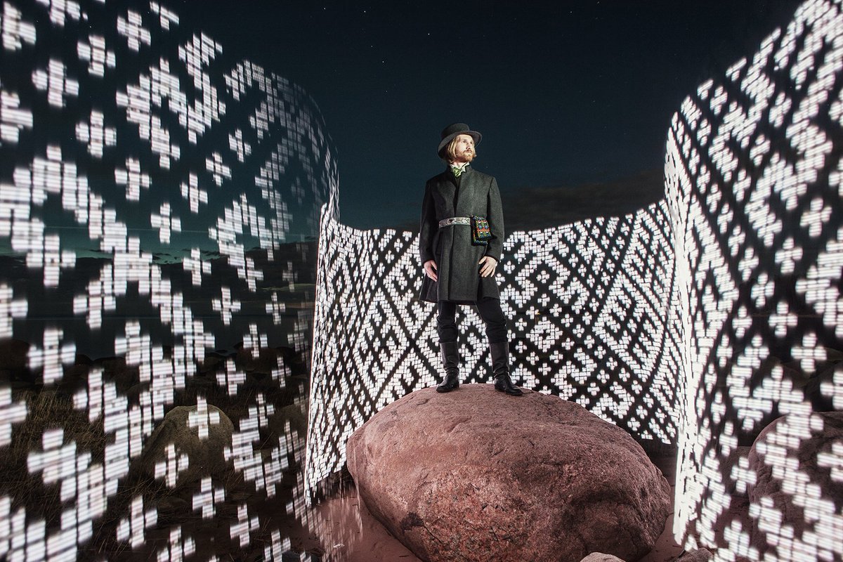 Valsts svētku nedēļā, sveicot Latviju 100.dzimšanas dienā, aicinām tērpties tautastērpā! Tautastērps ir nozīmīga un nacionāli savdabīga latviešu kultūras mantojuma sastāvdaļa. Tas ir kā neizsmeļams ierosmes avots. katramsavutautasterpu.lv